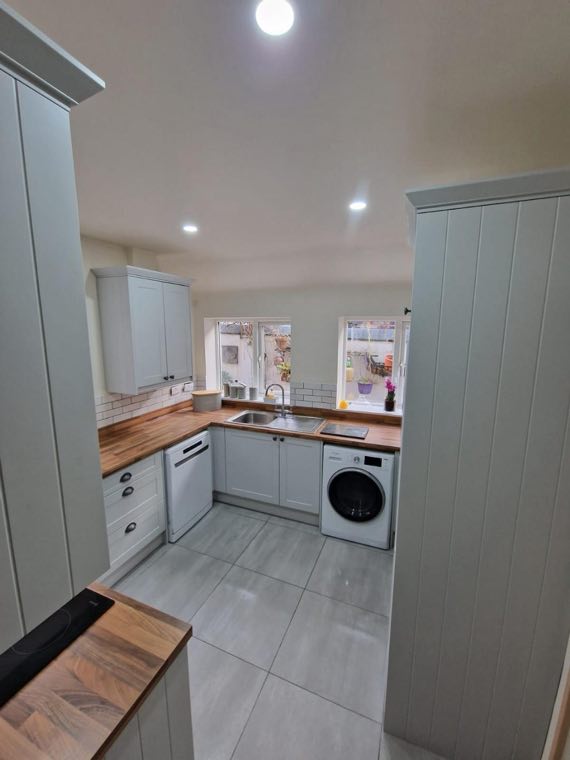 Finished shaker kitchen fitted by Kitchen King
