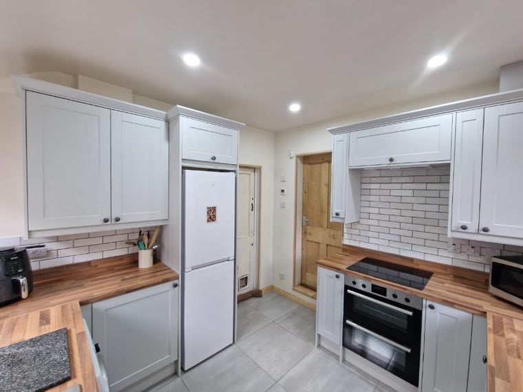 Kitchen splashback and flooring